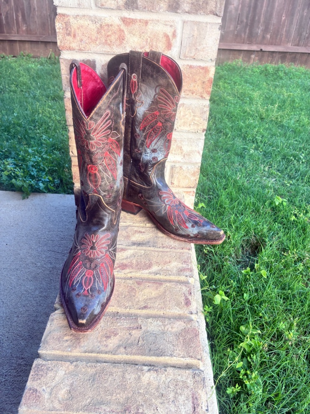 Macie Bean Brown Leather Western Boots with Red Embroidery